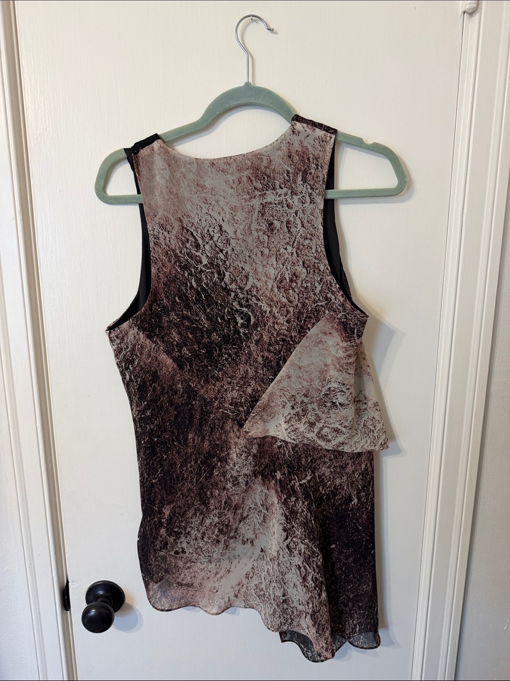 NWT Fifteen Twenty L Brown and Black Marble-Effect Sleeveless Top from Gus Mayer - Picture 3 of 3